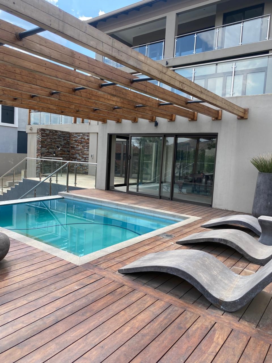 6 Bedroom Property for Sale in Birdwood Estate North West